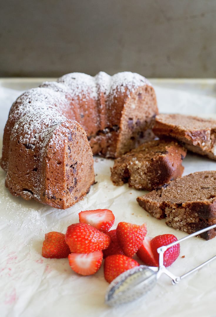 Easy Chocolate Bundt Cake