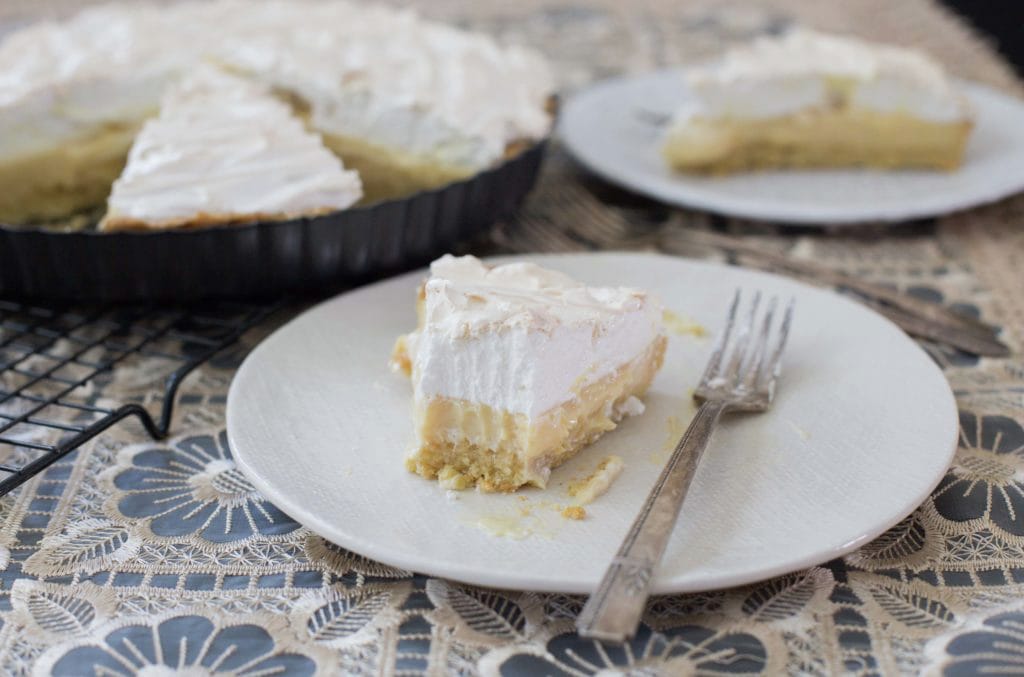 Chilean Pie de limón Lemon Meringue 