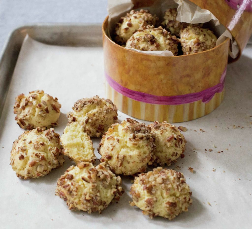 Chilean Walnut Cookies