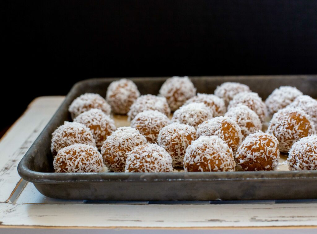 Cookie Truffles with Dulce de leche