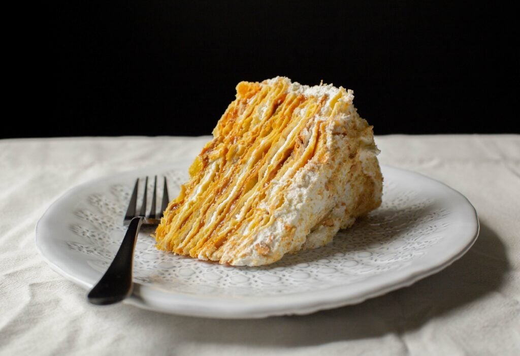 Torta Pompadour Banana Milhojas Cake