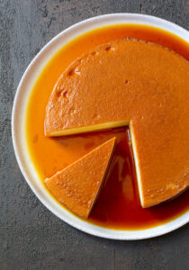 Semolina pudding with caramel sauce