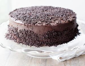 Thin Layers Chocolate Cake (Torta de panqueque)