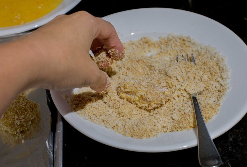 Pollo apanado o nuggets al horno