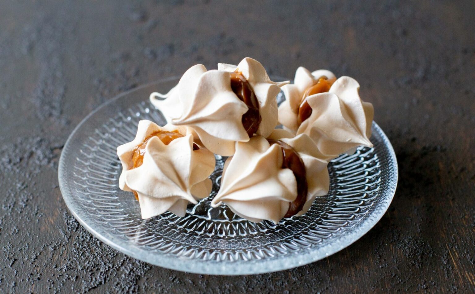 Meringue Kisses With Dulce De Leche Pilar S Chilean Food Garden
