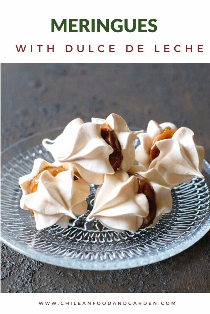 Meringue kisses with dulce de leche