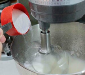 Adding sugar to egg whites