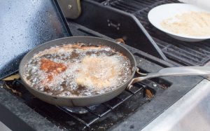 frying milanesas