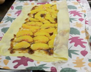 Peach and filling for the strudel