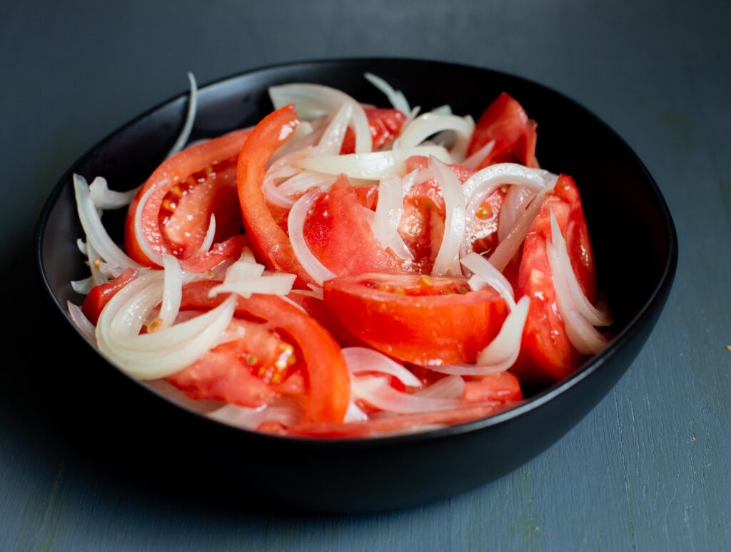 Ensalada Chilena Tomatoes and onions