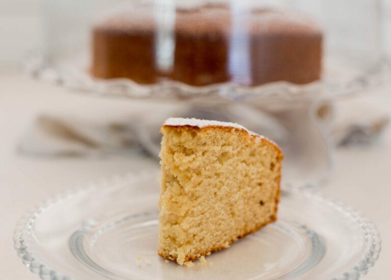 Queque de Miel de Palma (Palm Syrup Cake)