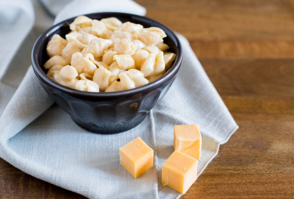 Caracoquesos Pasta Shells With Cheese Sauce
