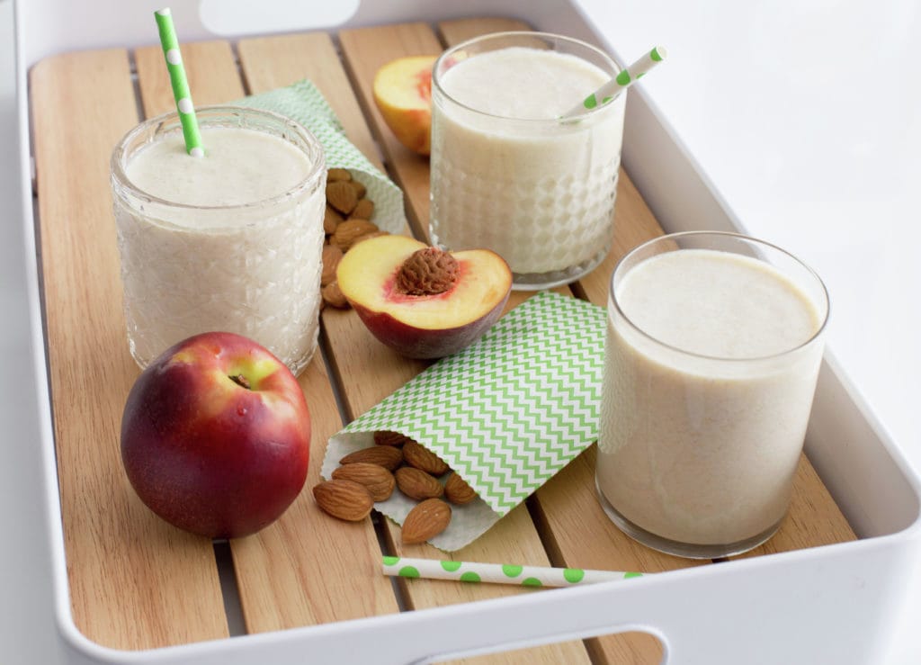 Leche con Duraznos Milk with Peaches