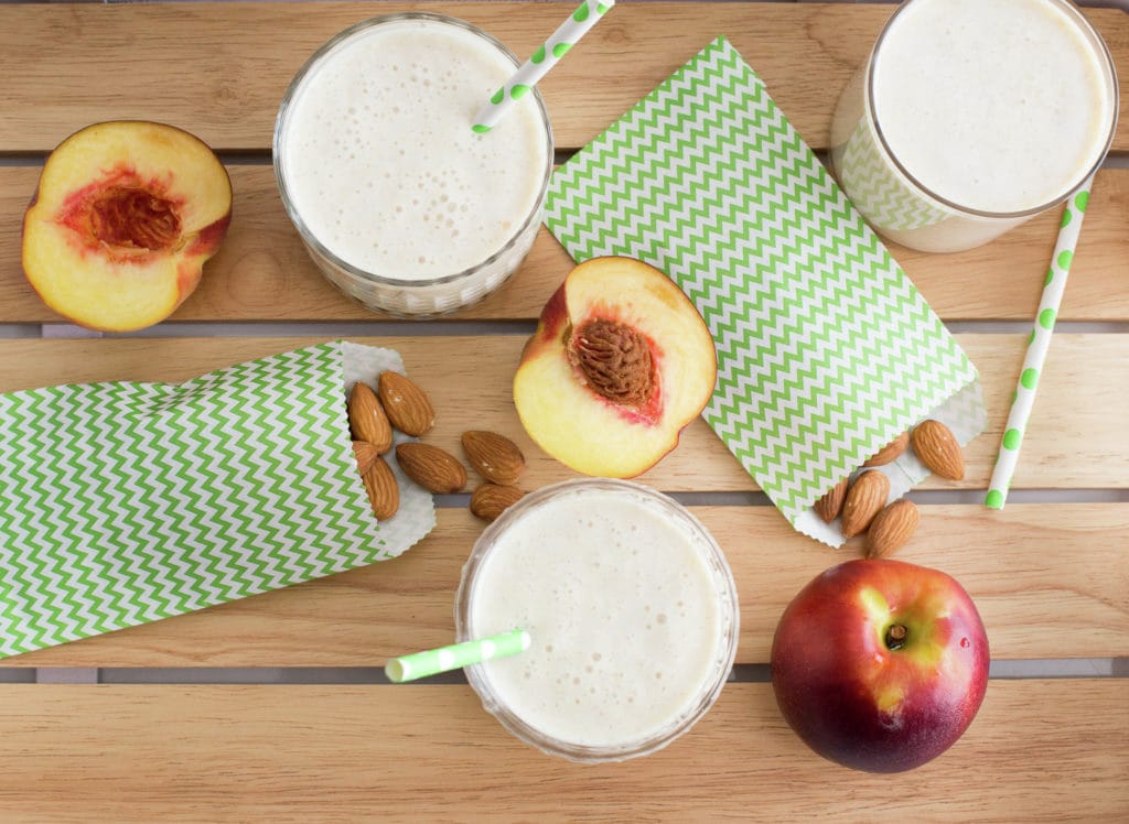 Leche con Duraznos Milk with Peaches