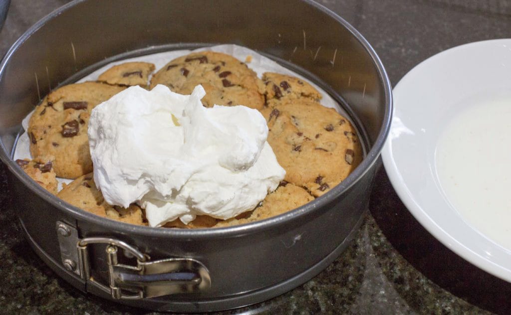 Chocolate Chip Cookies and Cream Cake