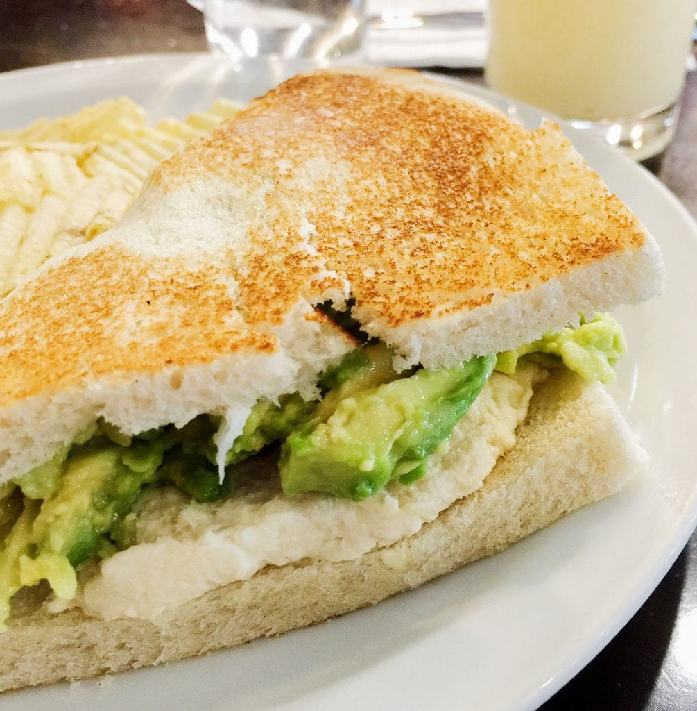 Chicken Avocado Sandwich (Ave Palta)