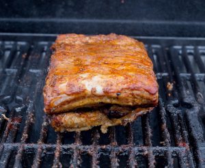 Continuing grilling the ribs.