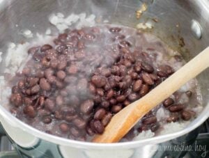 black beans caraotas