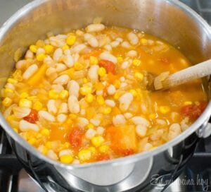 Porotos granados in pot