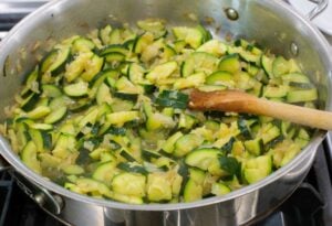 Cooking zucchini 