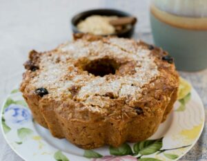 Old-Fashioned Oatmeal Apple Bundt Cake