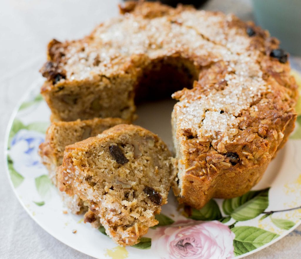 Old-Fashioned Oatmeal Apple Bundt Cake