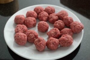 Meatballs raw