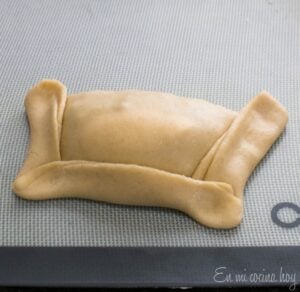 Empanada raw