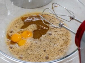 Egg yolks with coffee and milk